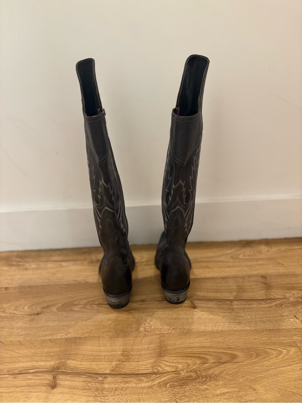 Ariat Black Over-the-Knee Western Riding Boots with Embroidery - Picture 4 of 6